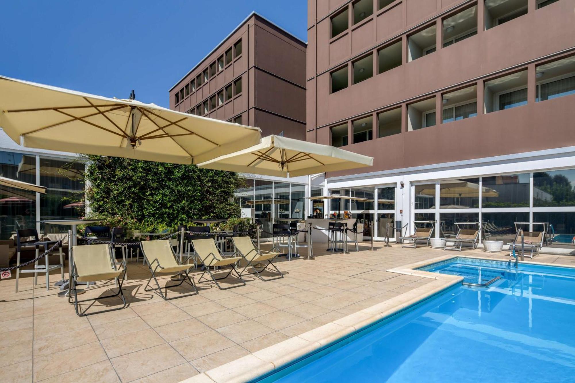 Best Western Plus Hotel Farnese ปาร์มา ภายนอก รูปภาพ
