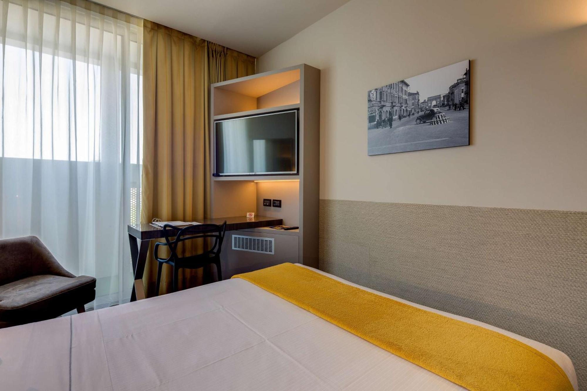 Best Western Plus Hotel Farnese ปาร์มา ภายนอก รูปภาพ